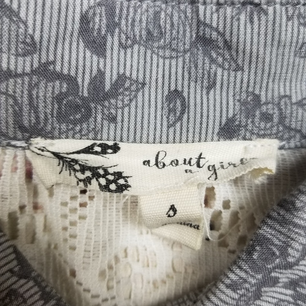 A Gray Flower Patterned Button Down - Picture 3 of 8